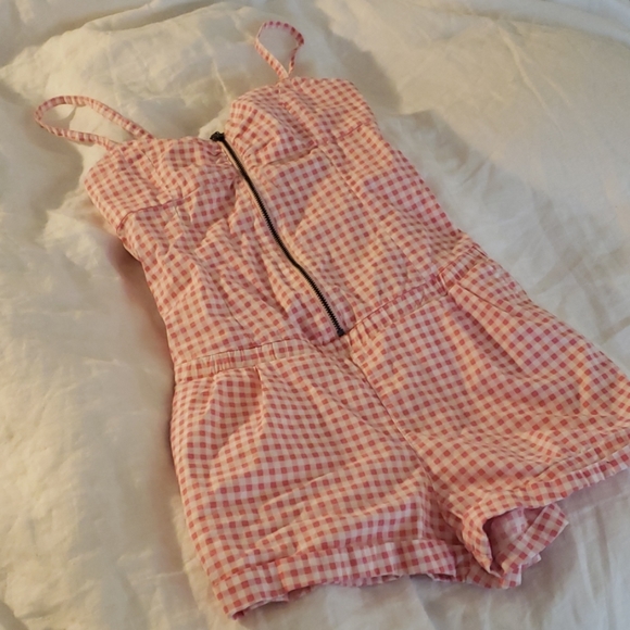 Cute XS white and pink tartan romper - Picture 2 of 3